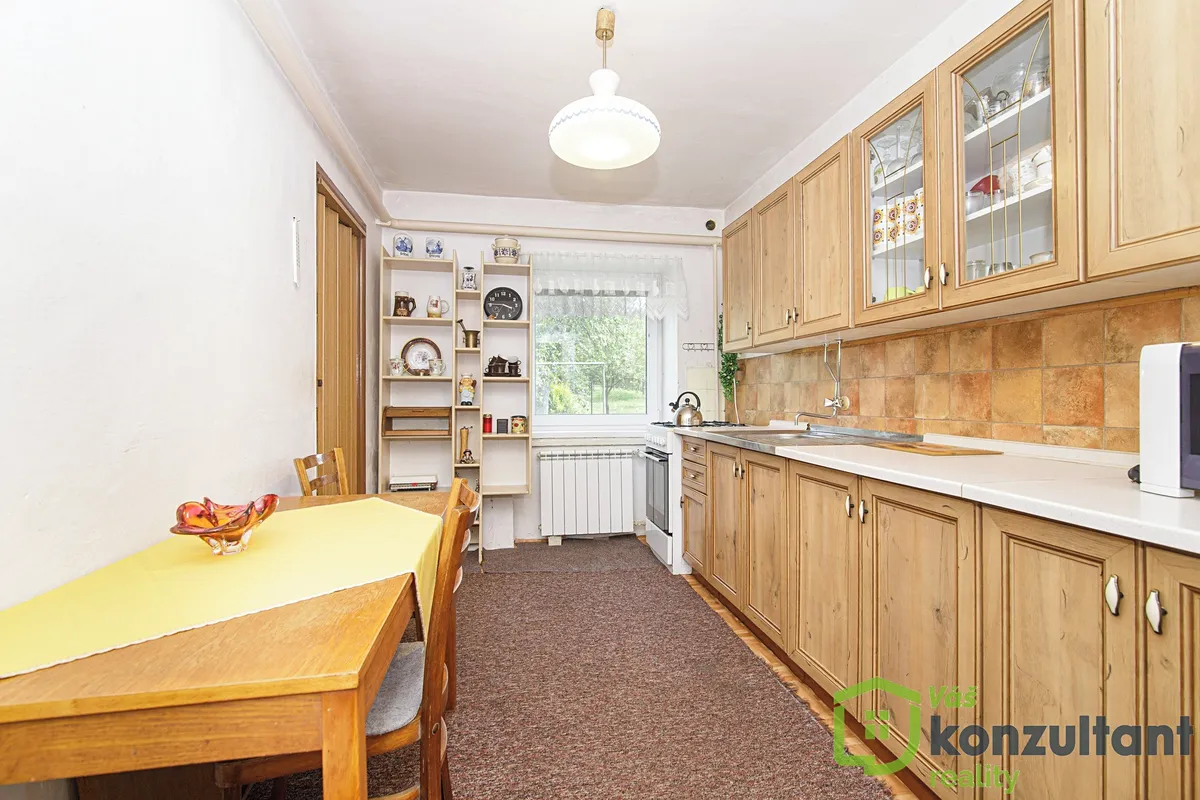 Prodej rodinného domu 200 m², pozemek 1014 m²